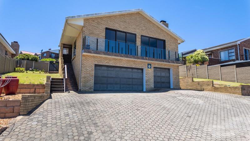 5 Bedroom Property for Sale in Dana Bay Western Cape